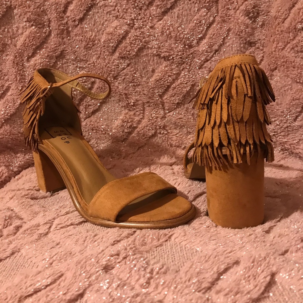 SHU SHOP FRINGE HEEL